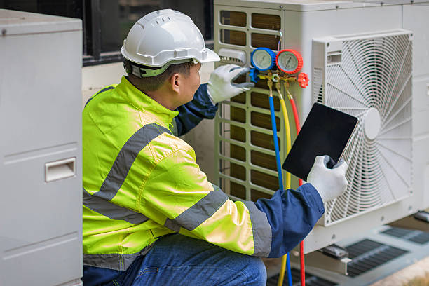 Professional Hvac Maintenance technician working in Hoschton, GA